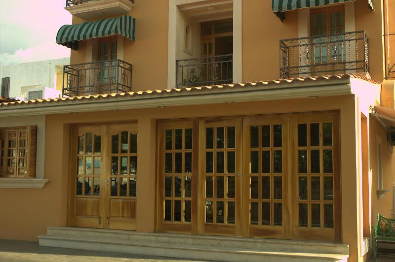 坎坤国际套房酒店 坎昆 外观 照片